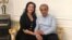 مهدی سپهر خواننده در کنار پوری بنایی هنرپیشه 