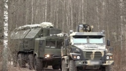 Кадр из видео, выпущенного Минобороны РФ 30 декабря 2025 года: российские военные перевозят "Орешник"