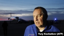 Directorul agenției spațiale ruse Roskosmos, Dmitri Rogozin, la Baikonur. 11 octombrie 2018