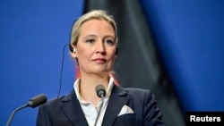 Weidel je obećala da će "ponovno učiniti Njemačku velikom", u ehu slogana američkog predsjednika.