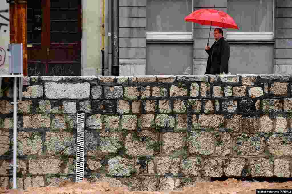 Mjerač vodostaja rijeke Miljacke kod Ćumurije mosta, Sarajevo