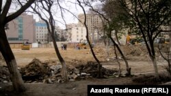 Burda geniş park salınır. 