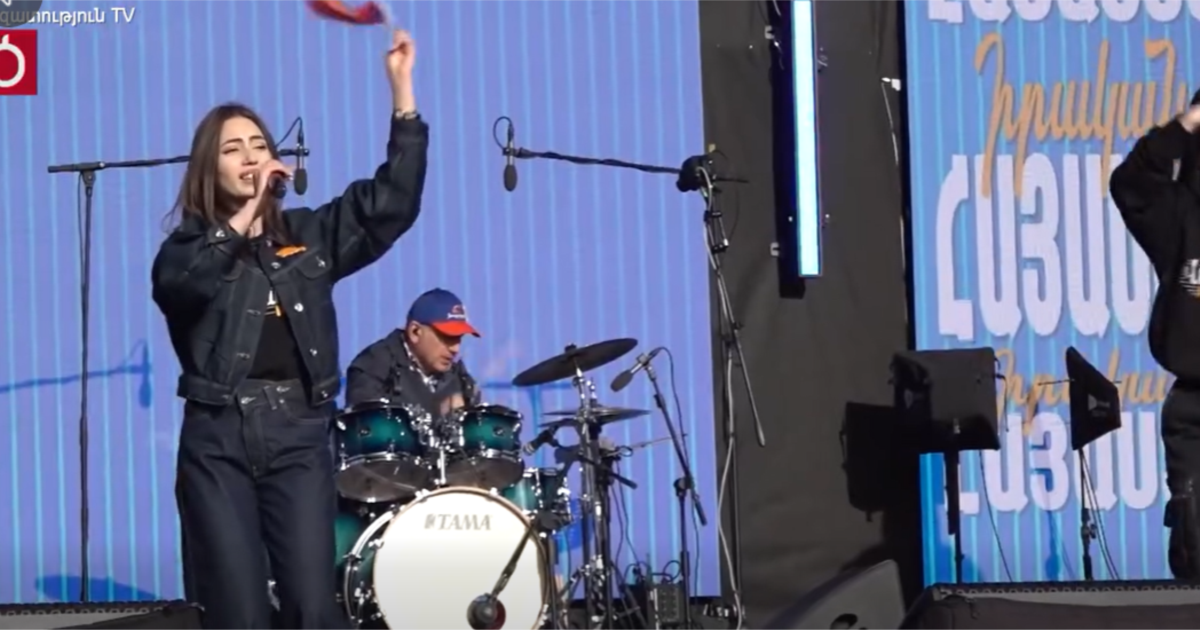 Armenian Bank Accused Of Illegally Funding Pashinian’s Election Campaign