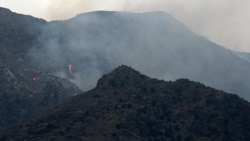 د ډيورنډ کرښې سره څېرمه، د خیبر په شمشاد غر کې د توپونو د ډزو له وجې اور لګېدلی 