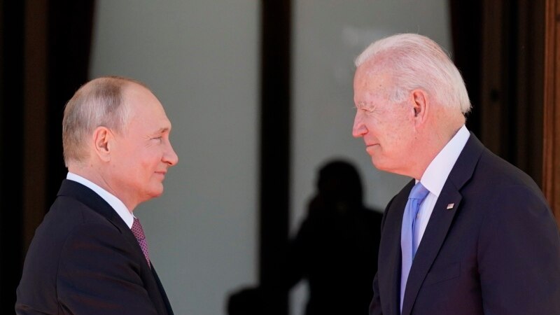 Biden dhe Putin javën e ardhshme bisedojnë për Ukrainën 