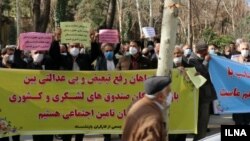تصویر آرشیوی از اعتراض بازنشستگان در ایران
