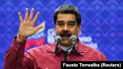  Николас Мадуро, избран отново през 2018 година със съществени нарушавания. 