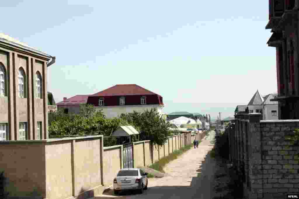 Бомпӯшиҳои рангини Душанбе #103