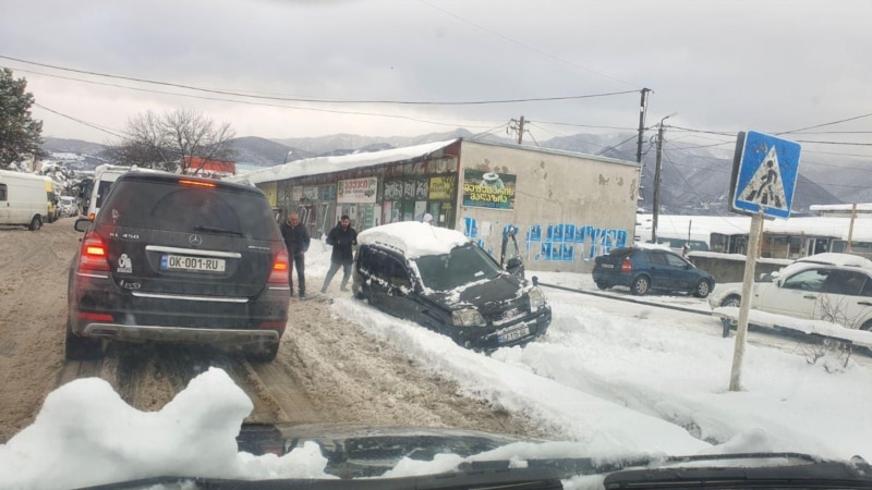 ზამთრის “მოულოდნელი” თოვლის შედეგები - სიტუაცია რთულია, ამინდის პროგნოზი ცუდი