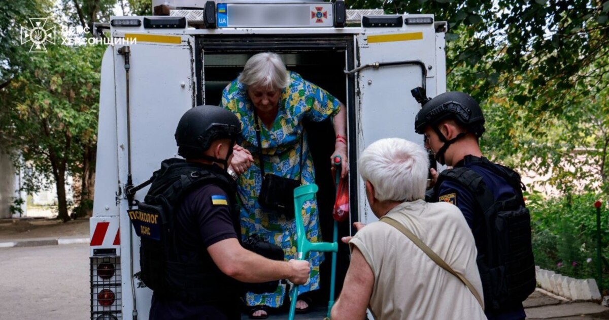 Представник Червоного Хреста розповів про частину системи, яка рятує людей у Херсоні Представник Червоного Хреста розповів про частину системи, яка рятує людей у Херсоні