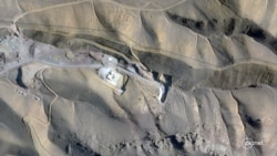 თავრიზის სარაკეტო ბაზის მარცხენა ფოტო გადაღებულია Planet Labs PBC-ის მიერ 23 თებერვალს. მარჯვენა ფოტო კი გადაღებულია 1 მარტს, მას შემდეგ, რაც ამერიკის შეერთებულმა შტატებმა და ისრაელმა ირანზე დარტყმები განახორციელეს.