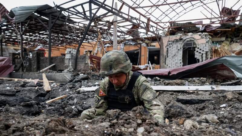 Најмалку шест лица загинаа во руските воздушни напади врз Харкив