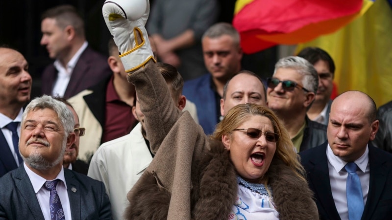 Parchetul General cere ridicarea imunității europarlamentarei Diana Șoșoacă, pe care o acuză de promovarea legionarismului