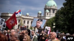 Transparent sa likom ruskog predsednika, Beograd