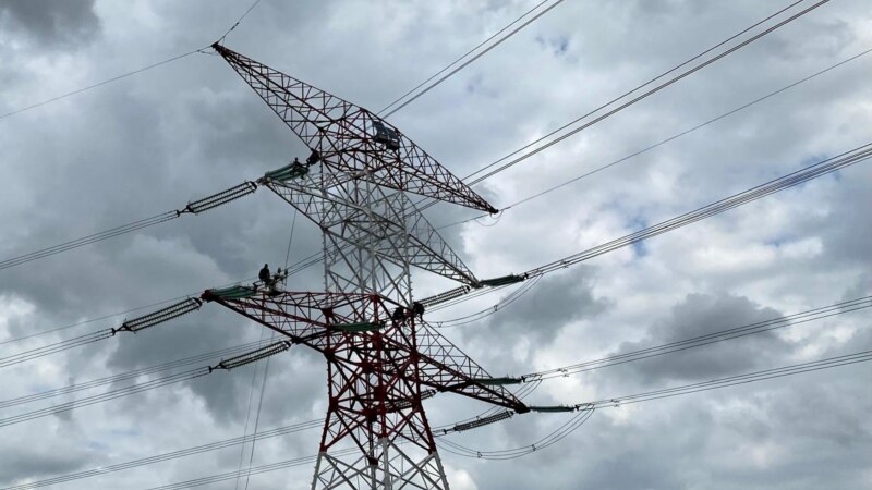 România a importat în primele 10 luni din 2025 cu 43% mai multă energie electrică decât în aceeași perioadă din 2024