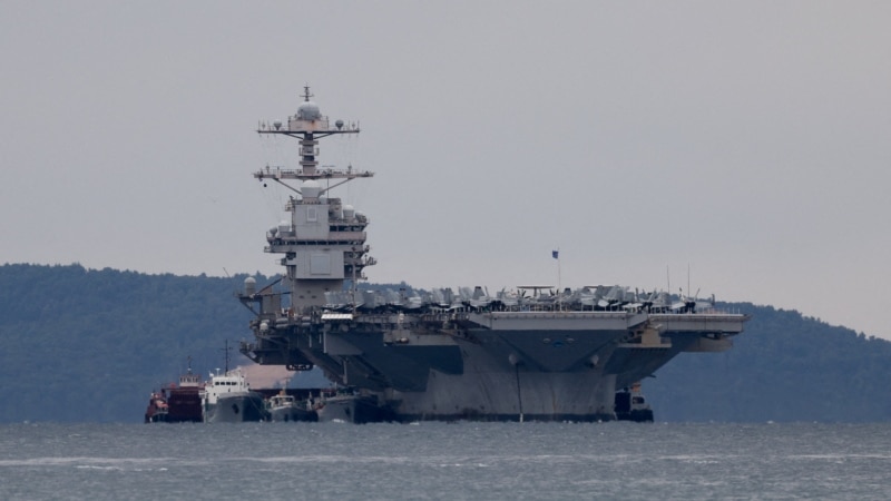 На Близькому Сході зараз діють три авіаносці США