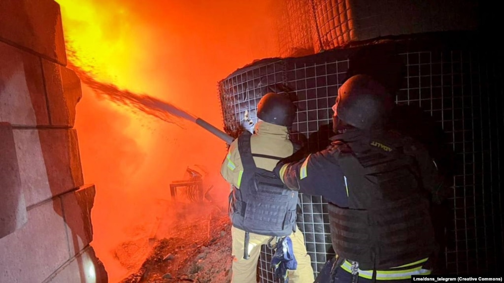 Внаслідок влучань виникли масштабні загоряння, всі осередки вогню рятувальники ліквідували.