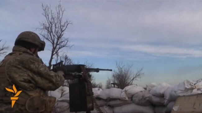 Clashes Erupt Near Donetsk During Soldiers' Rescue Effort