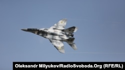 A Ukrainian MiG-29 fighter flies over the Mykolayiv region. (file photo)