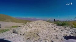 بایسکل ځغلوونکي چې د کابل په غرونو کې بایسکل ځغلوي