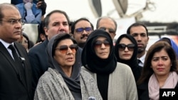 خواهران عمران خان
