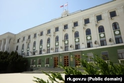 Здание российского правительства Крыма в Симферополе, архивное фото