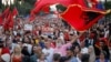 Demonstranti u glavnom gradu Albanije, Tirani, 21. juna.