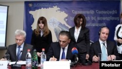 Փոխըմբռնման եռակողմ հուշագրի ստորագրման արարողությունը: 