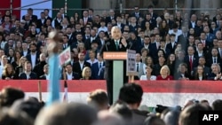 Premierul maghiar, Viktor Orban, ține un discurs în timpul mitingului electoral organizat de partidul de la putere, Fidesz, la Budapesta.15 martie 2026.