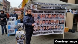 Almaniyada siyasi məhbus aksiyası, arxiv foto