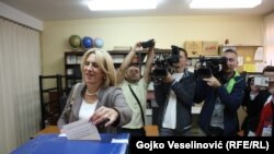 Željka Cvijanović prilikom glasanja na kontroverznom referendumu u RS u nedjelju 25. septembra 2016.