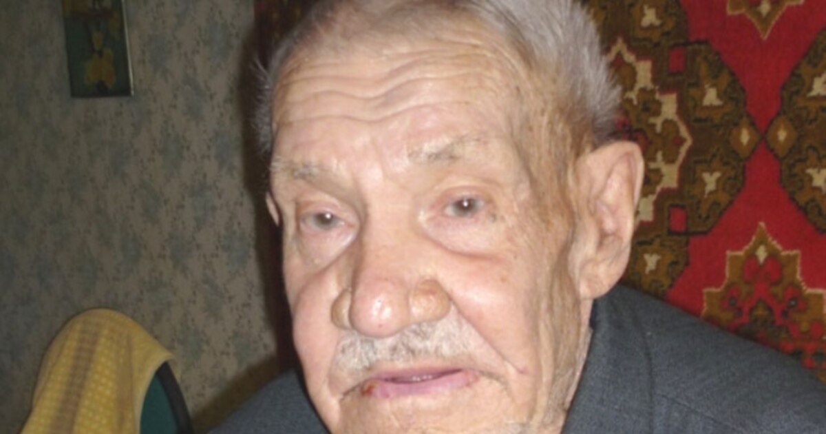 Секс жоғарыдан секіреді Әйелдер саунасындағы секс порно