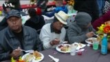 «Мой дом - улица»: в Лос-Анджелесе кормят бездомных в День благодарения