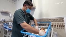 پېښور کې د مور او پلار په نه شتون کې افغان ماشوم له درملنې محروم دی

