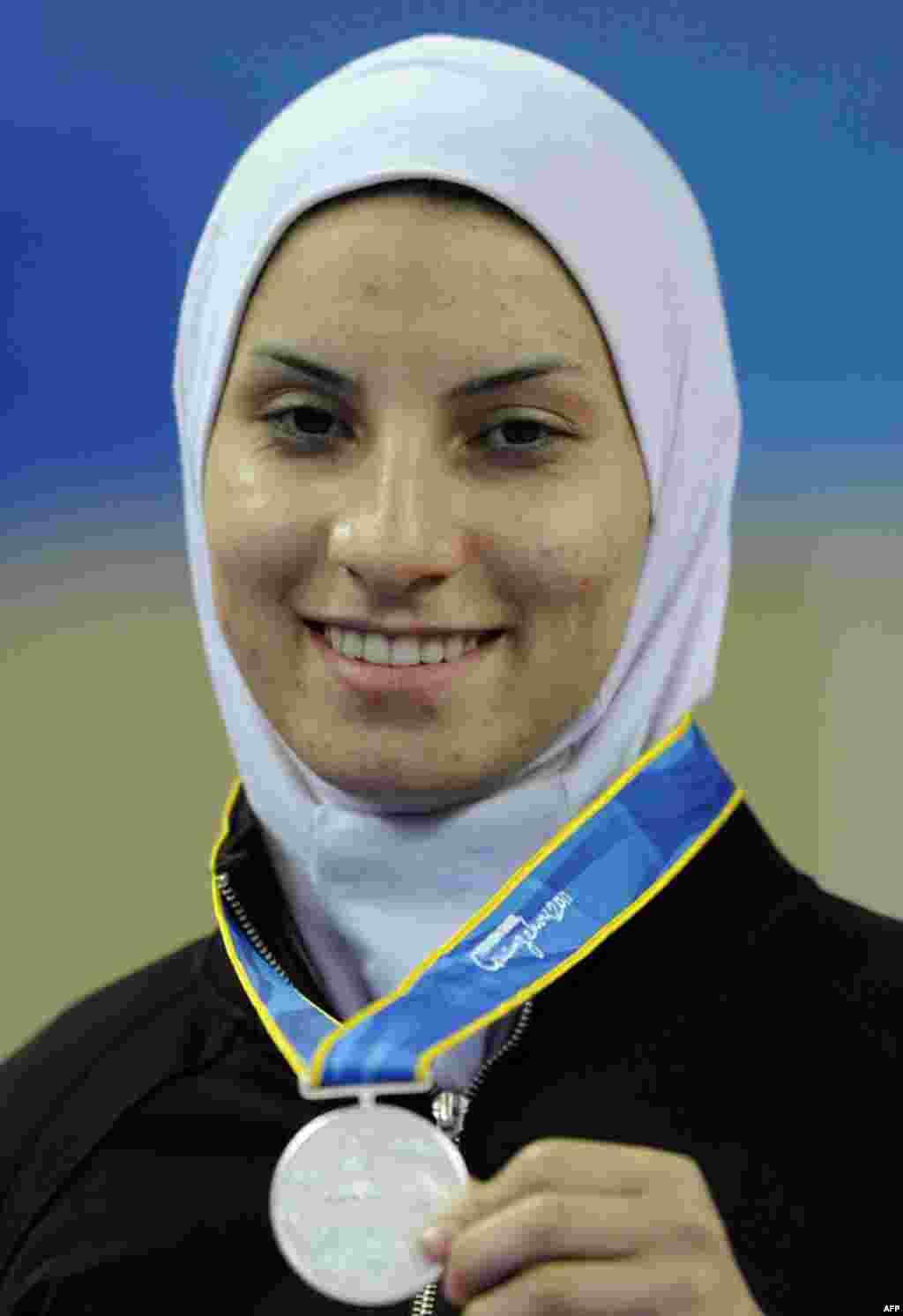 راحله آسمانی، برنده مدال نقره رشته تکواندو - گوانگژو، چین 