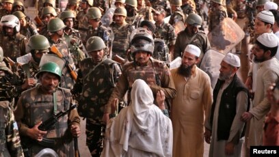 Жалаңаш Татьяна Арнтгольц өткен демалыс күндері Интернетте сюжеті бар көптеген порно