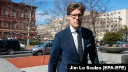 Lawyer Alex Van Der Zwaan arrives at an FBI office in Washington on February 20 before offering his plea at a federal courthouse in regard to making false statements to investigators. 