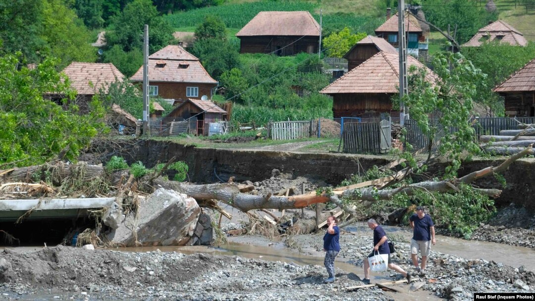 Raportul prezentat joi la Palatul Cotroceni identifică șapte provocări specifice ale României în sfera schimbărilor climatice și propune o serie de măsuri pentru fiecare din acestea. Raportul se află în dezbatere publică pentru următoarea lună. 