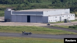 Истребитель F-35 Корпуса морской пехоты США на бывшей военно-морской базе «Рузвельт-Роудс», Пуэрто-Рико, 29 октября 2025 года