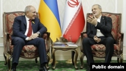 Iranian President Masoud Pezeshkian and Armenian Prime Minister Nikol Pashinian meet in Turkmenistan, October 9, 2026.