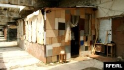 О бывших членах правительства и нынешних депутатах парламента вновь заговорили в связи с заявлениями нескольких представителей "Грузинской мечты" о том, что те не по назначению израсходовали средства, выделенные на помощь пострадавшим в результате августовской войны