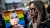 A Pride-ot ellehetetlenítő, a gyülekezési szabadság szélesebb körű korlátozását lehetővé tevő törvény ellen tüntettek Budapesten 2025. március 25-én 