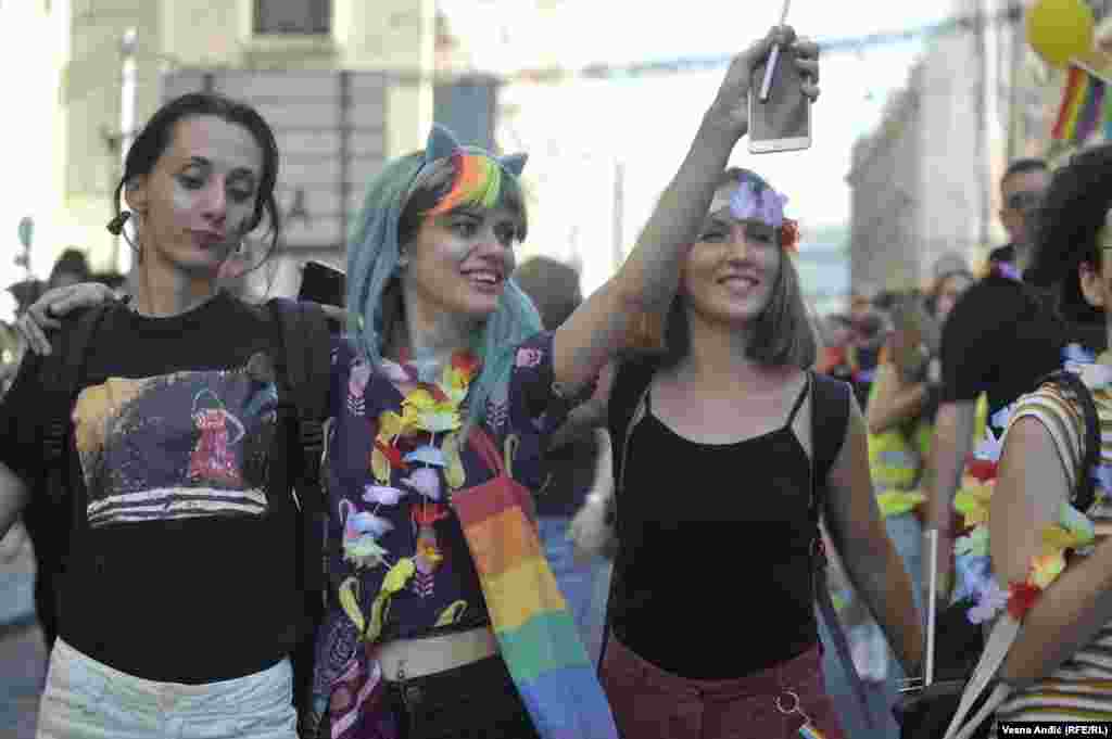 В последние годы гей-парады проходят без серьезных инцидентов.