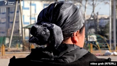 Дәретханадағы үстемдік порно