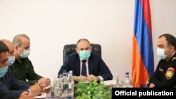 Armenia - Prime Minister Nikol Pashinian meets with the heads of the Armenian police and National Security Service and other officials in Kapan, Syunik, April 21, 2021.