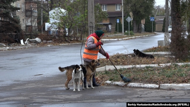 Співробітниця ЖКГ у центрі Покровська