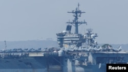 Administrata Trump dislokoi aeroplanmbajtësen USS Abraham Lincoln dhe një flotë anijesh të tjera në Gjirin Arabik, teksa rriti presionin ndaj Iranit.