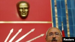 Лидер Народно-республиканской партии Кемаль Кылычдароглу