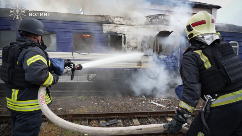 Zelensky Reviews Railway, Fuel Station Defenses