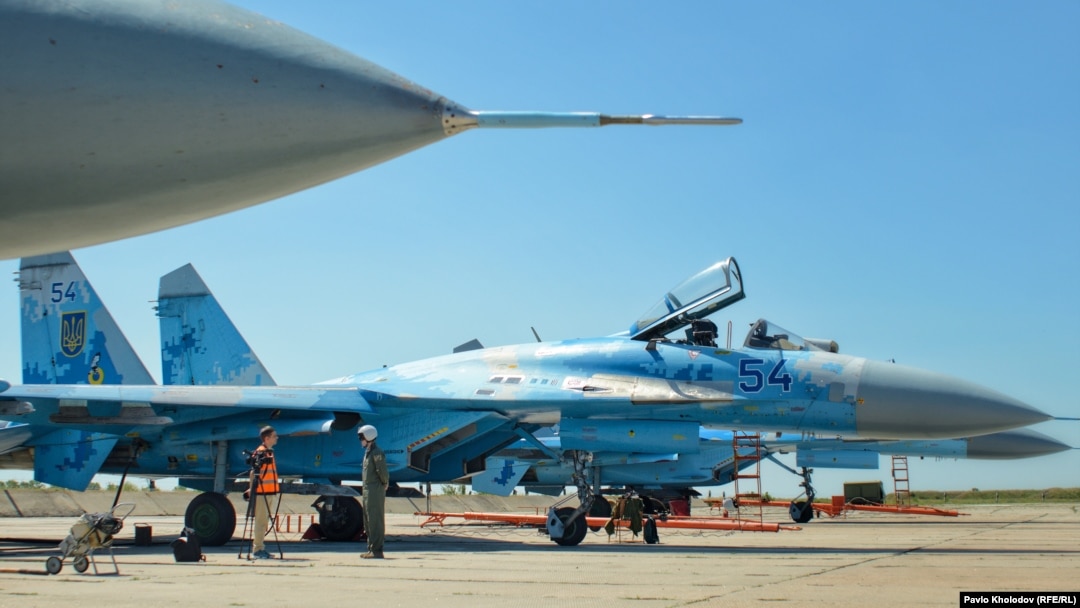 Avioane Su-27 ale Forțelor Aeriene Ucrainene pe aerodromul militar din Myrhorod, 14 iulie 2021.